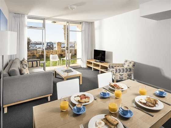 Be. Fremantle Serviced Apartments