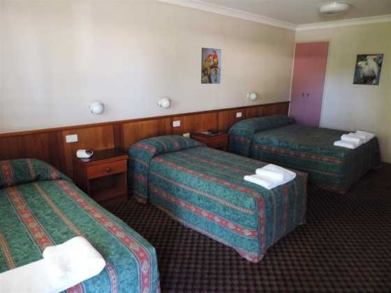 Outback Motel