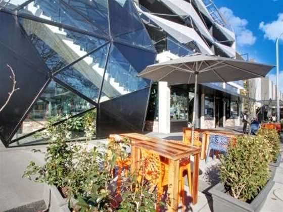 Accommodate Canberra - Braddon IQ Smart Apartments