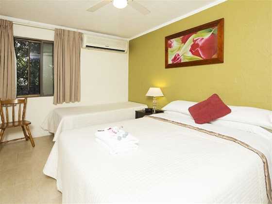 Burleigh Palms Holiday Apartments