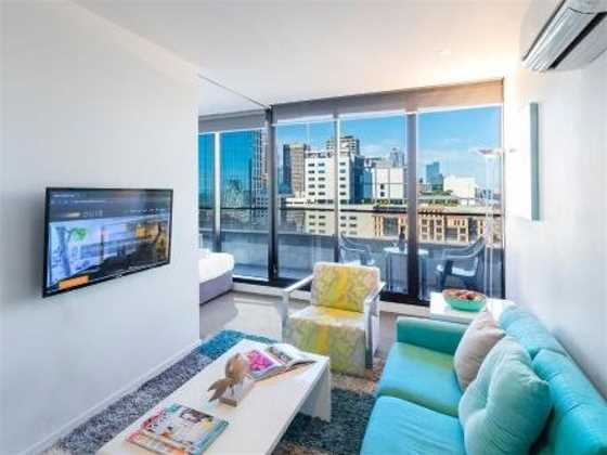 Aura on Flinders Serviced Apartments