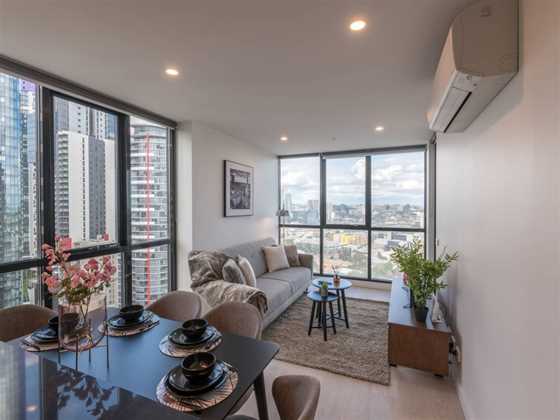 Southbank Stylish 2 Bedroom w/Parking and View