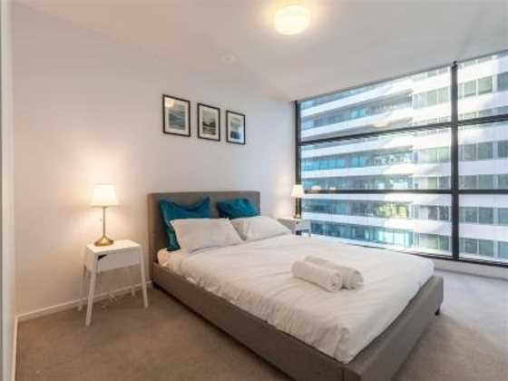 Southbank 2 Bed Apartment with View Next to Crown