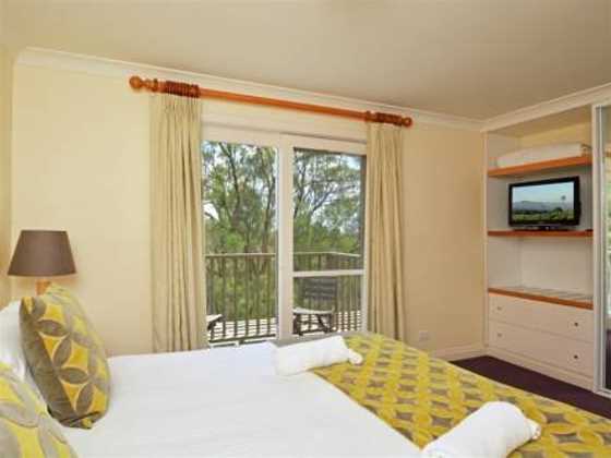 Villa Executive 2br Barbera Resort Condo located within Cypress Lakes Resort (nothing is more centra