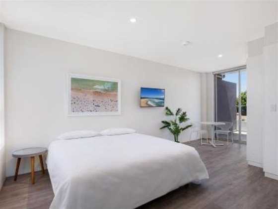 Bondi Beach Studio Penthouse Suite + Balcony