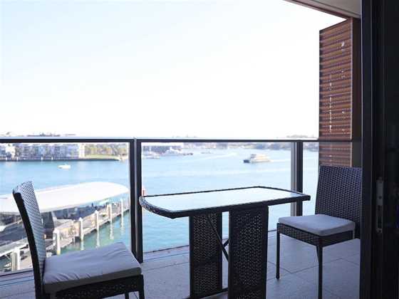 Darling Harbour Luxury Waterview 2B Apartment