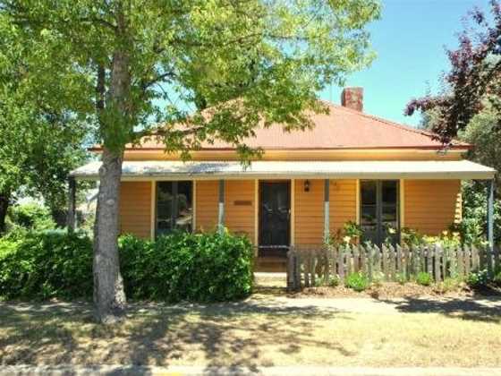 Cooma Cottage