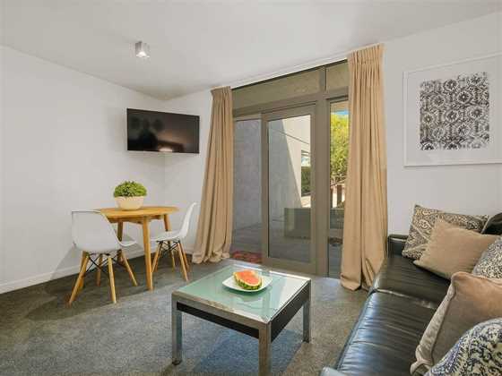 The Alps Studio  Cosy  10 min walk to CBD