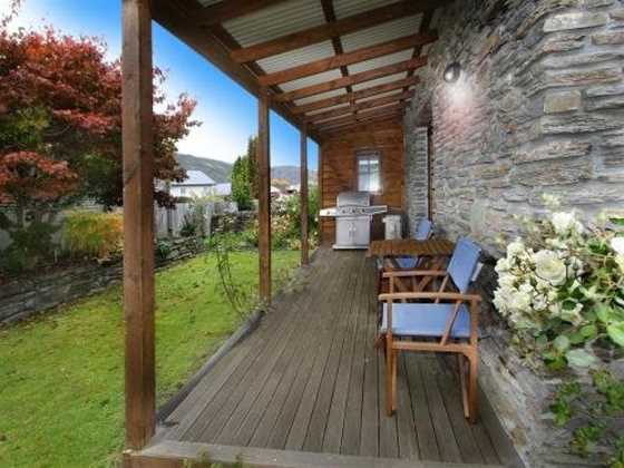 Maytime Cottage - Arrowtown Holiday Home