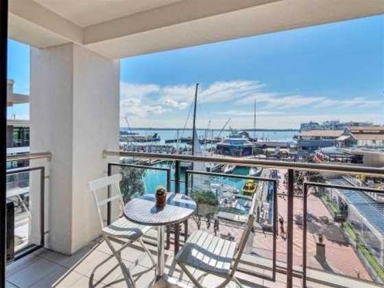 PRIZE POSITION PREMIUM WATERFRONT APT Carpark