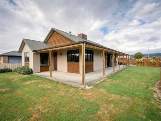 The Fiordland Chalet - Te Anau Holiday House