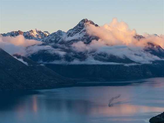 The Perfect Home with Majestic Views of Lake Wakatipu, Apartment Queenstown 1002