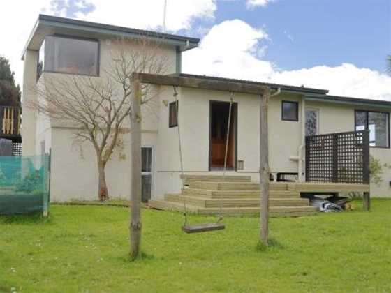 Midtown Mountain Views - Te Anau Holiday Home