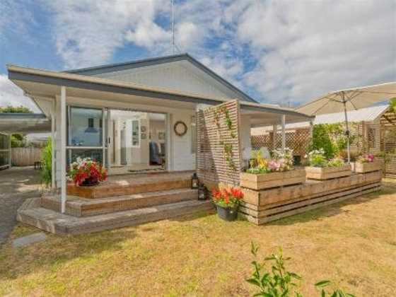 Park Drive - Whangamata Holiday Home