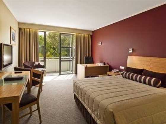 Naumi Auckland Airport Hotel