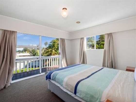 Woodward Lodge - Taupo Holiday Home