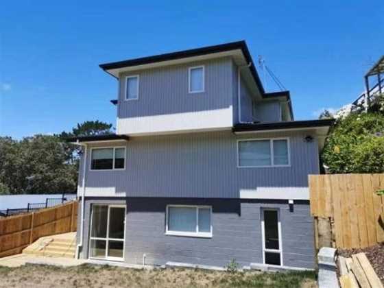Brand New 5BR Modern Homes With View of the Bay