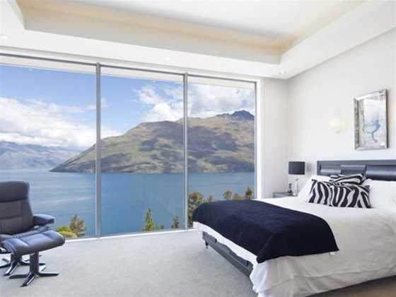 Lake Views at Aspen House by Amazing Accom