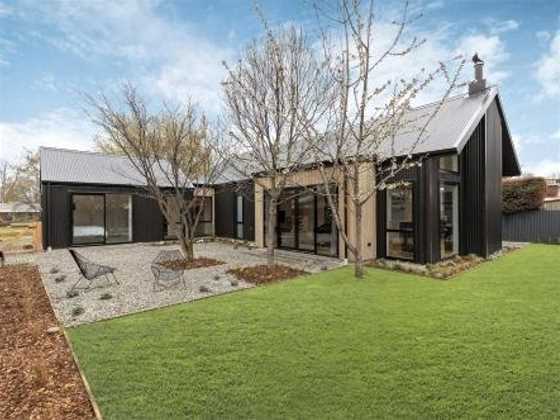 3 Ritchie-New Arrowtown Home