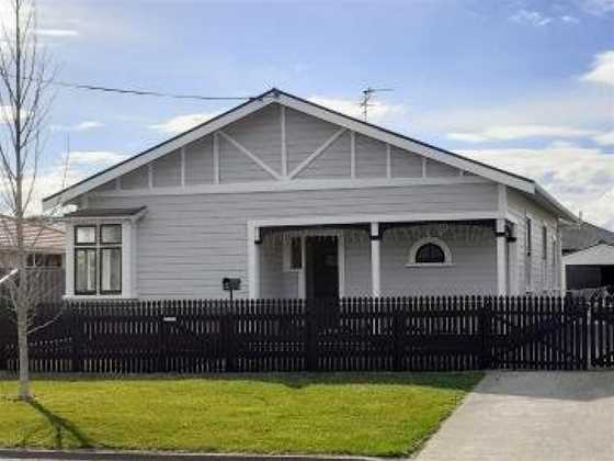 Te Waiharakeke Holiday Home- Aug to Nov Special Rates