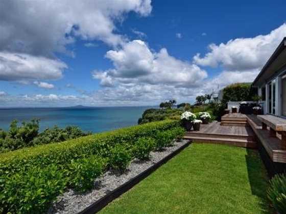 Luxury house with Clifftop Seaview