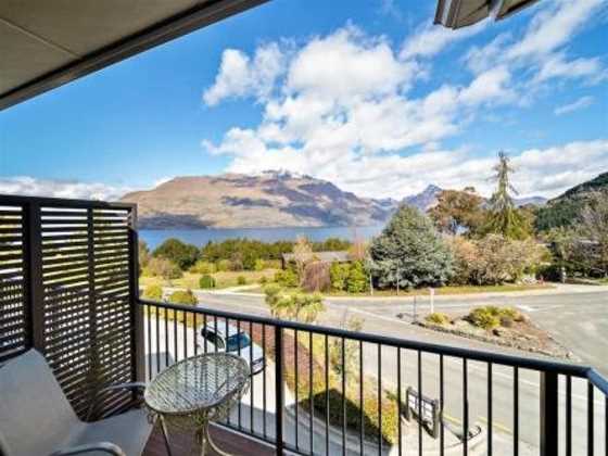 Sunshine Bay Escape - Close to Central Queenstown