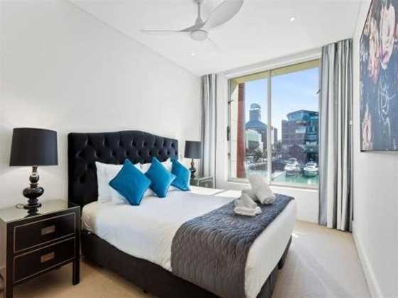 Gorgeous 2 bedroom - Wynyard Quarter! Free parking