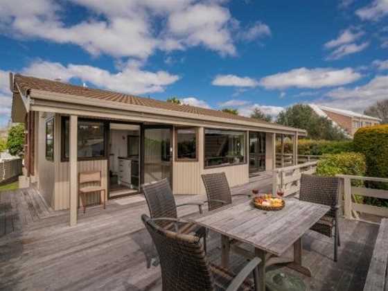 Relax On Courtney - Pauanui Holiday Home