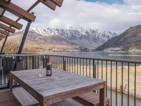 Marina Marvel - Queenstown Holiday Apartment