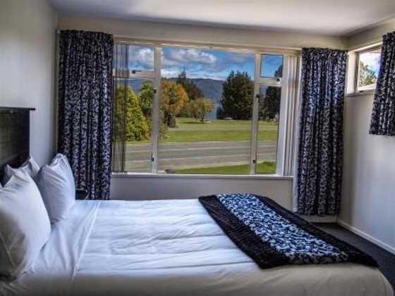 Te Anau Lakefront Bed & Breakfast