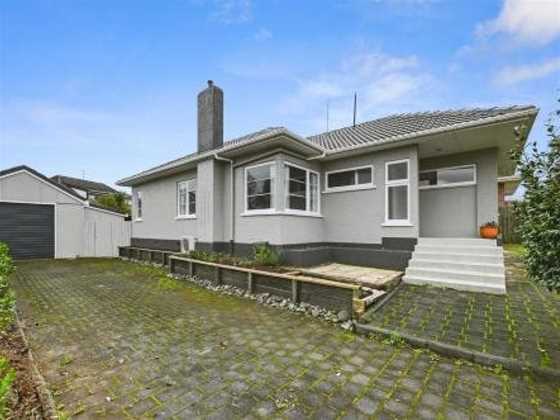 Figtree Bungalow - Rotorua Holiday Home