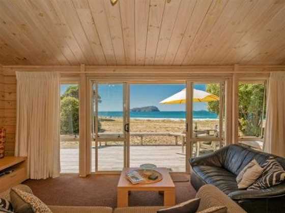 Absolute Beachfront Bach - Pauanui Holiday Home