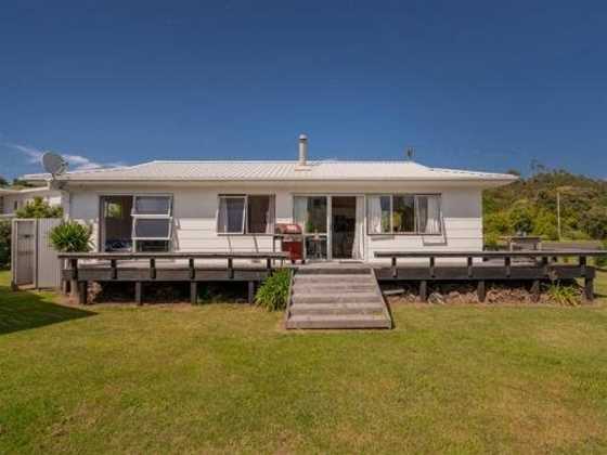 Silver Sands - Cooks Beach Holiday Home