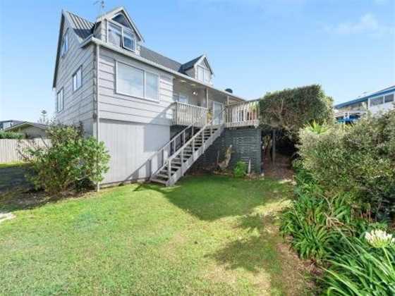 Laze on Loop - Waihi Beach Holiday Home