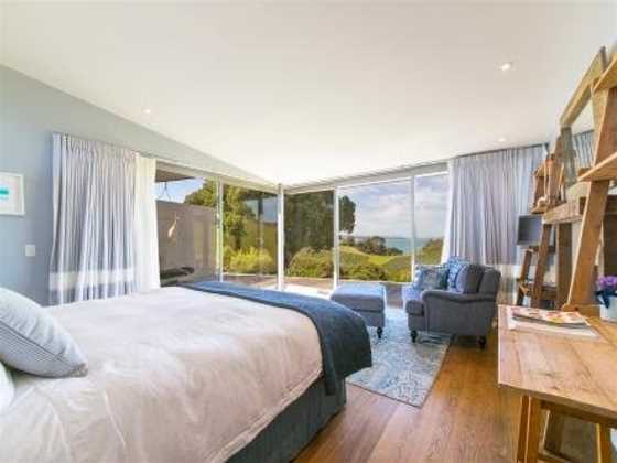Waiheke Luxury Blue and Green Rooms