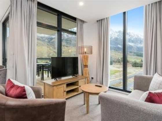 Remarkables Garden Apartment 305