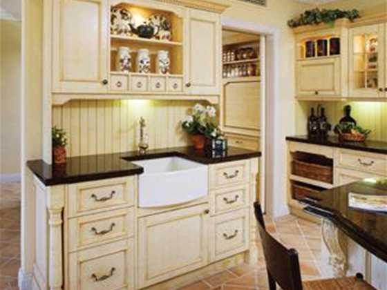 Town & Country Kitchen Designs