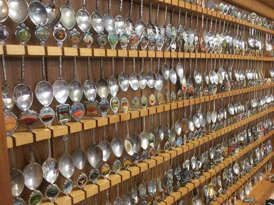 Spoonarama - The Biggest Collection of Souvenir Teaspoons, Queensland