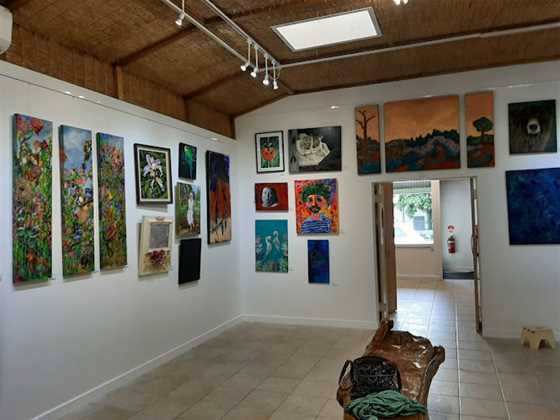 Ferntree Gully Arts Society / The Hut Gallery