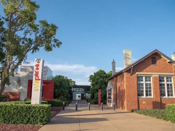 Western Plains Cultural Centre