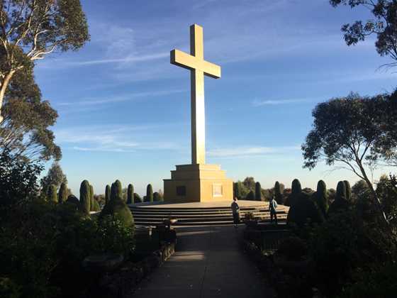 Mount Macedon Memorial Cross