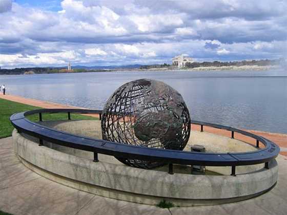 Captain Cook Memorial Globe