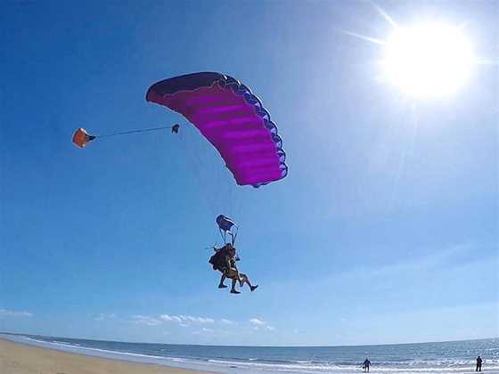 Airlie Beach Skydivers