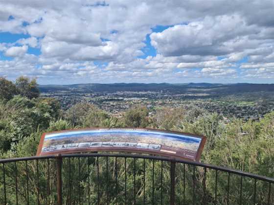 Mount Jerrabomberra Lookout and Walking Track