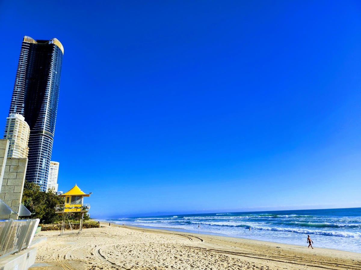 Surfers Paradise Beach in Queensland - Tours and Activities