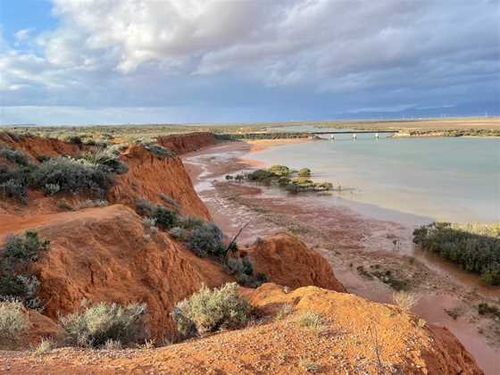 Matthew Flinders Red Cliff Lookout