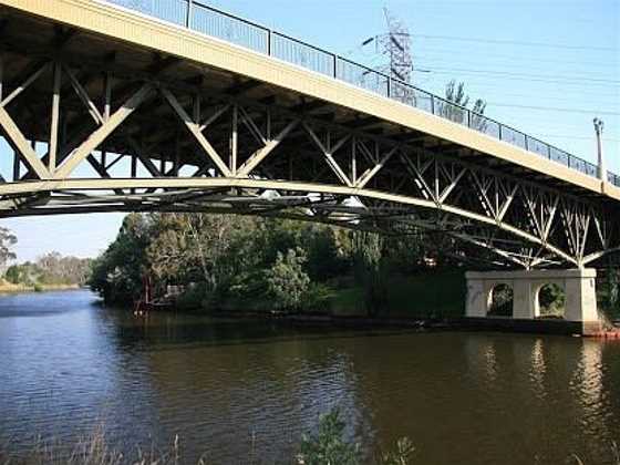 MacRobertson Bridge