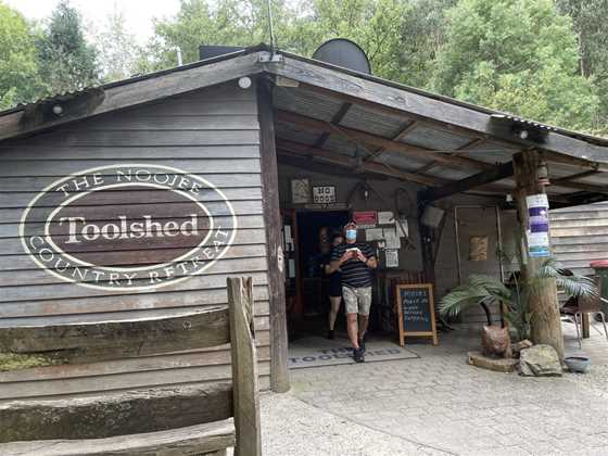 Toolshed Bar, Bistro & Cabins