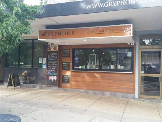 Gryphons Caffe Bar