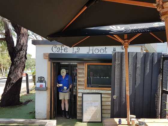 Cafe La Hoot